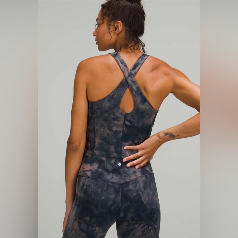 ๐๏ธ Clearance Lululemon Key to Balance Tank Top - Picture 2 of 10